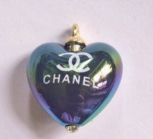Load image into Gallery viewer, 22 mm   buttons  ,pendant,stamped,,resin, opalescent,bilateral
