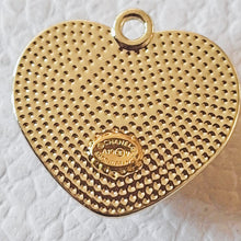 Load image into Gallery viewer, 21 mm  stamped buttons  gold metal ,nacre,,opalescent
