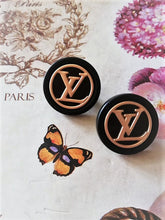 Load image into Gallery viewer, 18 mm buttons,metal LV
