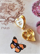 Load image into Gallery viewer, 14 mm stamped buttons,metal,emaille
