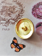 Load image into Gallery viewer, 23 mm stamped buttons, old gold,metal,faux perlen
