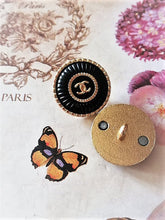 Load image into Gallery viewer, 18 mm buttons  gold metal,resin
