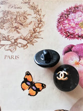 Load image into Gallery viewer, 17 mm buttons,resin,metal
