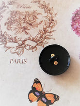 Load image into Gallery viewer, 17 mm buttons,metal,emaille
