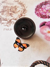 Load image into Gallery viewer, 22 mmbuttons,metal,faux perlen
