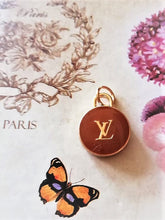 Load image into Gallery viewer, 15 mm bilateral,pendant,buttons,metal,gripox louis vuitton
