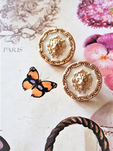 Load image into Gallery viewer, 18mm stamped buttons,metal,matt
