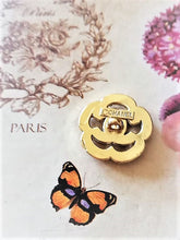 Load image into Gallery viewer, 20 mm stamped buttons,metal,zirkonia
