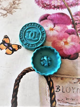 Load image into Gallery viewer, 20,5 mm buttons,metal,emaille
