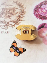 Load image into Gallery viewer, 22 mm stamped buttons,zirkonia,metal,emaille
