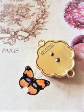 Load image into Gallery viewer, 22 mm stamped,buttons,pendant,metal,zirkonia,gripox
