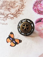 Load image into Gallery viewer, 18 mm buttons ,brass
