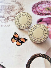Load image into Gallery viewer, 20 mm buttons,metal,Louis Vuitton
