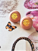 Load image into Gallery viewer, 18 mm stamped buttons,gripox,metal
