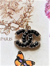 Load image into Gallery viewer, 22 mm stamped,buttons,pendant,zirkonia gold metal
