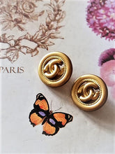 Load image into Gallery viewer, 14 mm buttons,metal,emaille
