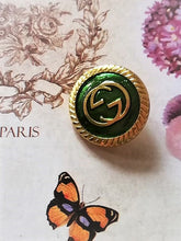 Load image into Gallery viewer, 20 mm buttons,emaille,metal Gucci
