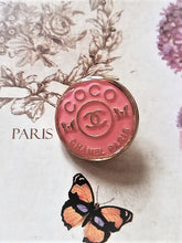 Load image into Gallery viewer, 20 mm stamped buttons,gripox,metal
