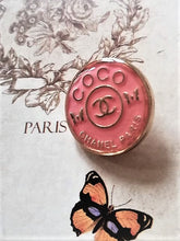 Load image into Gallery viewer, 20 mm stamped buttons,gripox,metal
