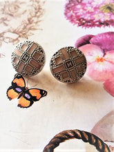 Load image into Gallery viewer, 16 mm stamped,buttons, silver metal,emaille
