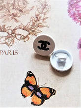 Load image into Gallery viewer, 11 mm stamped buttons,resin,emaille
