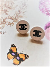 Load image into Gallery viewer, 11 mm stamped buttons,resin,emaille
