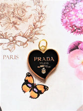 Load image into Gallery viewer, 20 mm buttons,pendant,metal,emaille Prada
