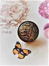 Load image into Gallery viewer, 20 mm buttons,old gold metal
