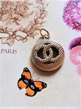 Load image into Gallery viewer, 20 mm stamped,buttons,pendant,gold metal
