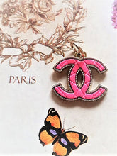 Load image into Gallery viewer, 20 mm stamped buttons,pendant,metal,resin
