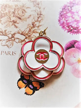 Load image into Gallery viewer, 30 mm stamped buttons,pendant,camellia, gold metal,emaille
