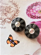 Load image into Gallery viewer, 20 mm stamped buttons,zirkonia ,old gold,black
