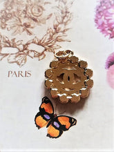 Load image into Gallery viewer, 20 mm buttons,pendant,gold metal,zirkonia
