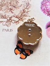 Load image into Gallery viewer, 23 mm stamped buttons,pendant,gripox,faux perlen,metal
