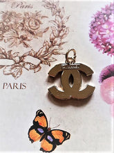 Load image into Gallery viewer, 20 mm stamped buttons,pendant,metal,resin
