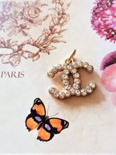 Load image into Gallery viewer, 19 mm stamped buttons,pendant,gold metal,zirkonia
