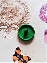 Load image into Gallery viewer, 17 mm buttons,metal,emaille,green
