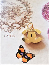 Load image into Gallery viewer, 18 mm stamped,buttons,pendant,zirkonia,gold metal
