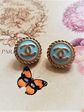 Load image into Gallery viewer, 16mm baby blue stamped,buttons,gripox,metal
