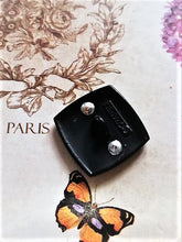 Load image into Gallery viewer, 18 mm stamped buttons,resin,metal
