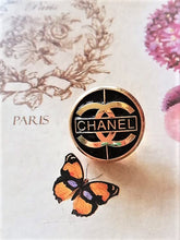 Load image into Gallery viewer, 20 mm  buttons, gold metal,emaille
