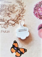 Load image into Gallery viewer, 14 mm stamped, camellia buttons,pendant,emaille metal
