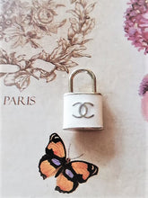 Load image into Gallery viewer, 19/11 mm  buttons,pendant,bilateral,gripox,silver metal
