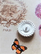 Load image into Gallery viewer, 20 mm  stamped buttons, ,gripox,emaille metal
