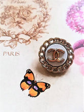 Load image into Gallery viewer, 20 mm stamped buttons,gripox,gold metal
