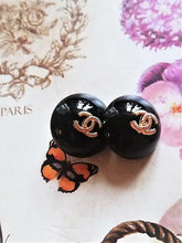 Load image into Gallery viewer, 17 mm buttons,resin.gold metal
