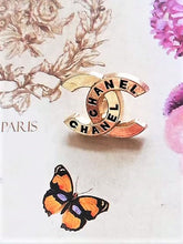 Load image into Gallery viewer, 20 mm stamped buttons,gold metal,emaille
