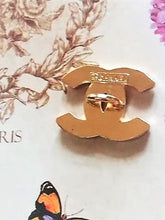 Load image into Gallery viewer, 20 mm stamped buttons,gold metal,emaille
