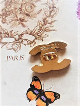 Load image into Gallery viewer, 20 mm stamped buttons,gold metal,emaille
