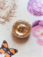 Load image into Gallery viewer, 18 mm stamped buttons,gold metal,gripox,faux perlen
